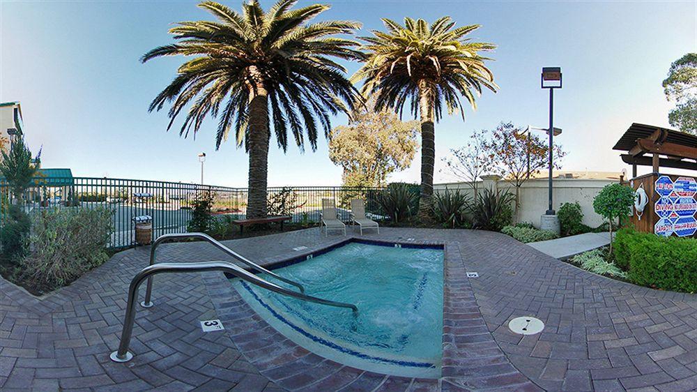 Quality Inn & Suites Livermore Wine Country Экстерьер фото